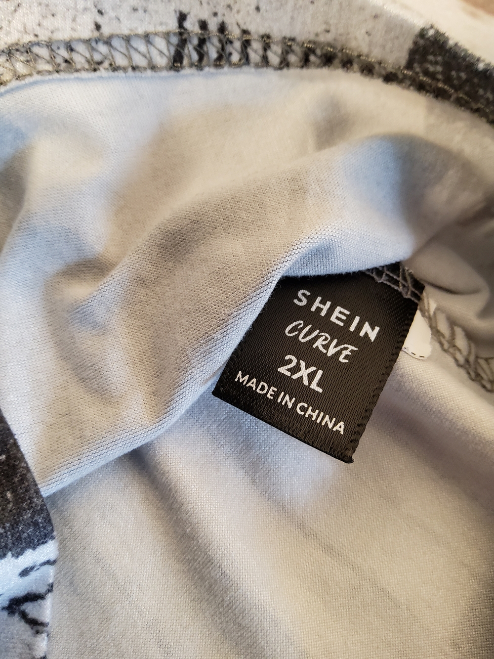SHEIN Black & White Patchwork-Print Scoop Neck Tank - Picture 5 of 5